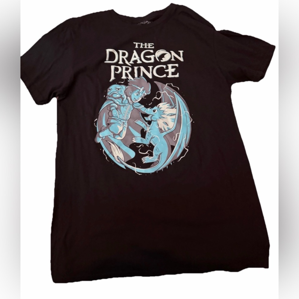 The Dragon Prince Two Princes Netflix t shirt Size Medium NWOT‎